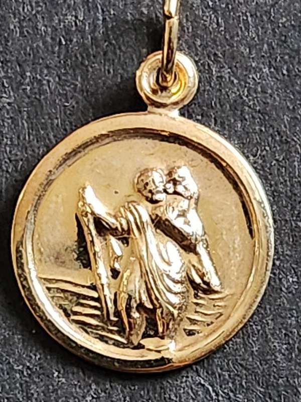 9ct Solid Gold St. Christopher Charm/Pendant 1.5g - as per photograph