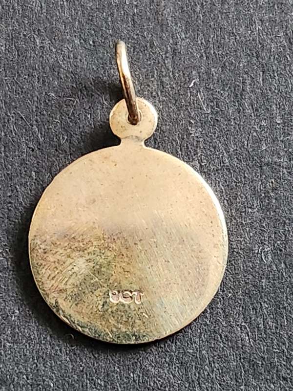 9ct Solid Gold St. Christopher Charm/Pendant 1.5g - as per photograph