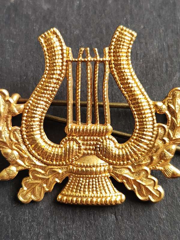 Royal Airforce Bandsman Arm Badge, anodised Aliminium Stay Bright, Musician RAF - as per photograph