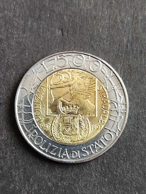 Italy 500 Lire 1987 Bi-metallic (National Police 1947-1997) - as per photograph- as per photograph