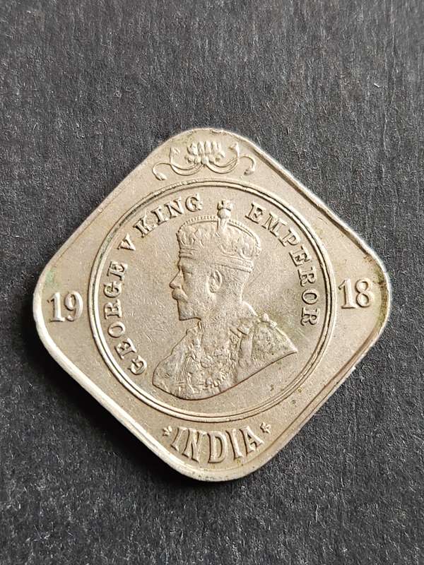 India 2 Annas 1918 (nice condition) - as per photograph