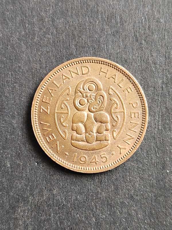 New Zealand 1/2 Penny 1945 (nice condition) - as per photograph