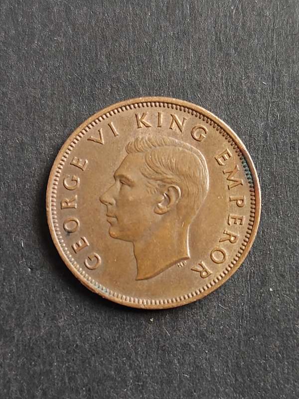 New Zealand 1/2 Penny 1945 (nice condition) - as per photograph