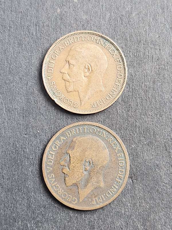 2 x UK 1/2 Pennies 1913/1914 - as per photograph