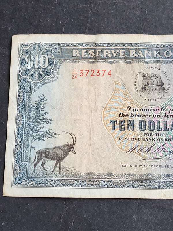 Reserve Bank of Rhodesia 10 Dollars Salisbury 15 December 1973 Rhodes Watermark- as per photograph