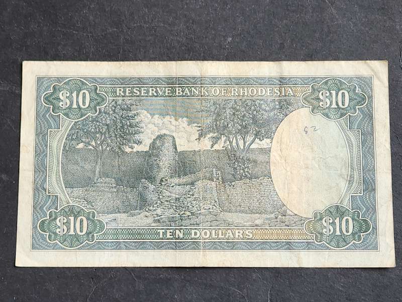 Reserve Bank of Rhodesia 10 Dollars Salisbury 15 December 1973 Rhodes Watermark- as per photograph