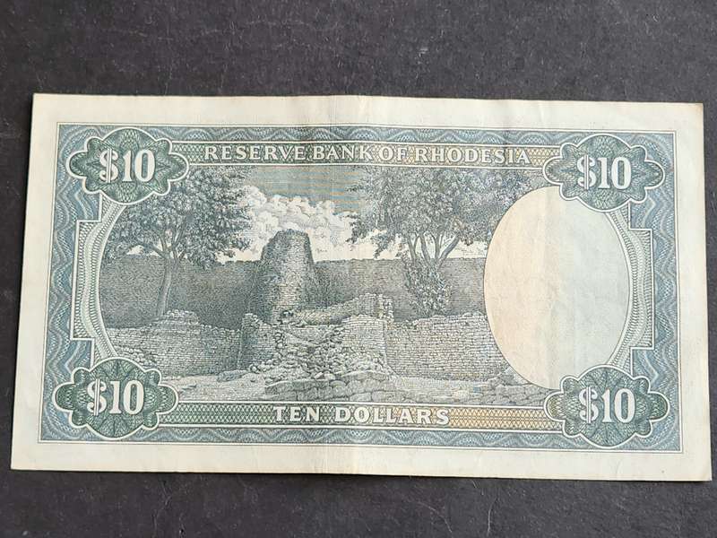 Reserve Bank of Rhodesia 10 Dollars Salisbury 20 November 1973 Rhodes Watermark - nice condition