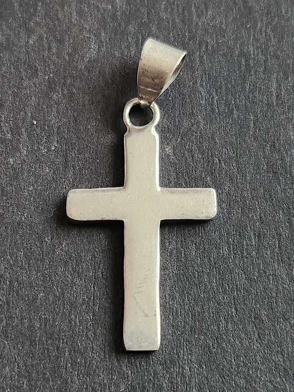 Vintage Sterling Silver Cross 3.7g