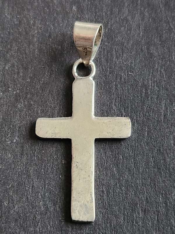 Vintage Sterling Silver Cross 3.7g