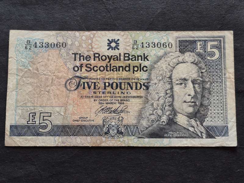 Royal Bank of Scotland 5 Pounds Commorative Royal College  of Surgeons