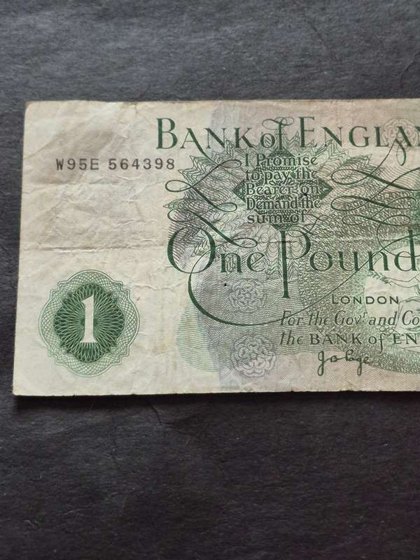 O' Brien Circulated One Pound English Bank Note