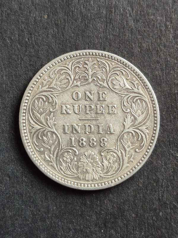 One Rupee 1888 British India Queen Victoria Silver