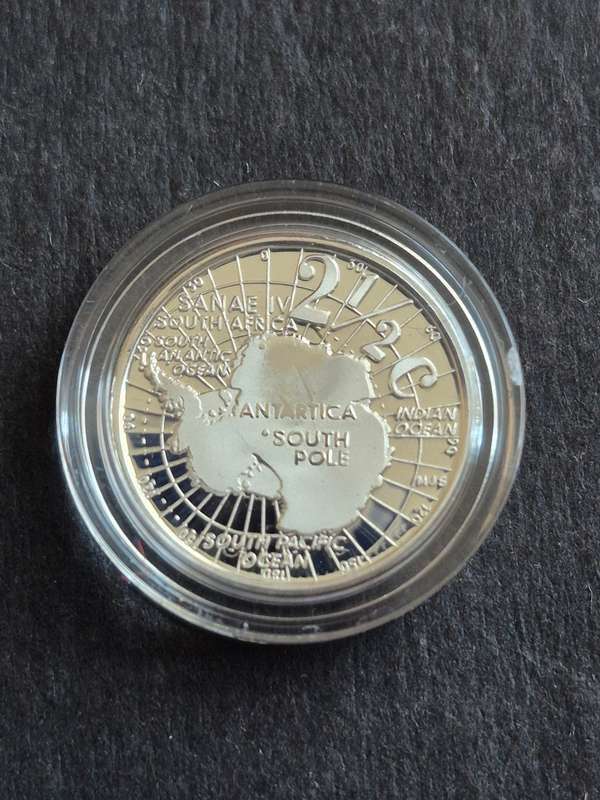 2008 International Polar Year (SA Agaluhus) 2 1/2 Cents Silver Coin