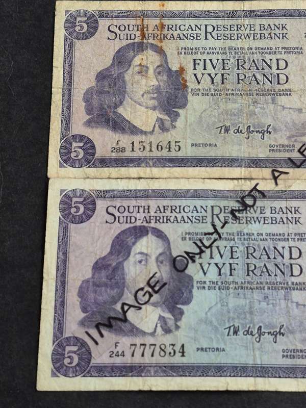 2 x TW de Jongh Five Rand 3rd issue 1975