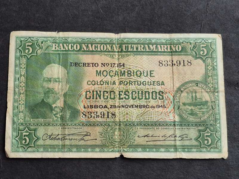 Mozambique Five Escudos 1945 (tears)