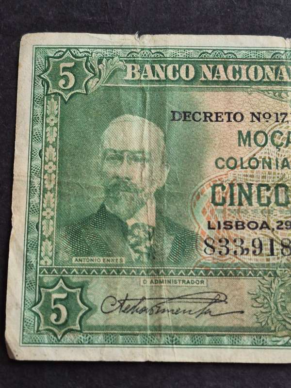 Mozambique Five Escudos 1945 (tears)