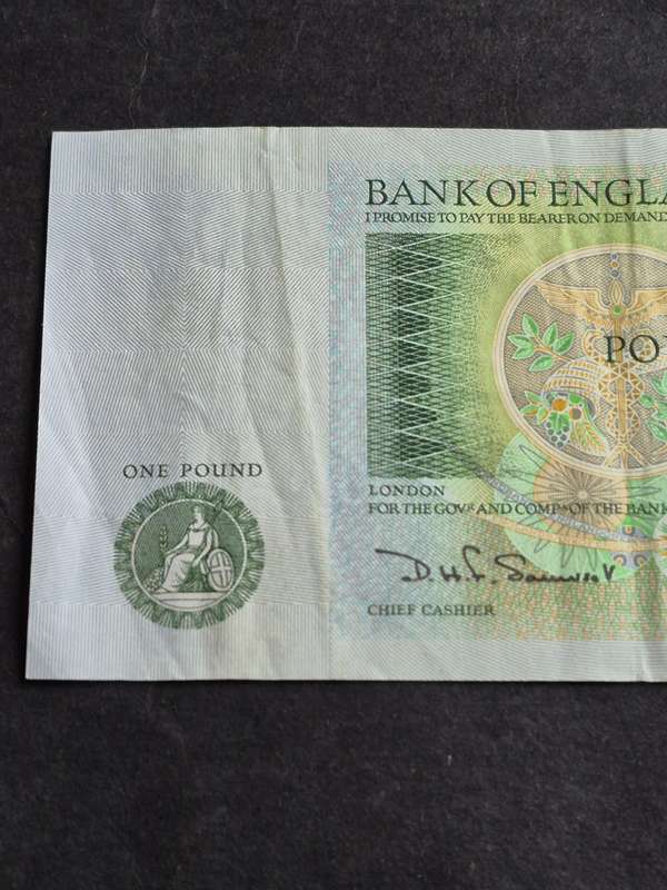 Bank of England One Pound (nice condition)