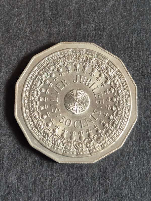 Australia 50 Cents (Silver Jubilee) 1977