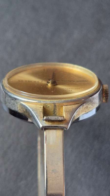 Vintage Ladies Sainst Tropez Shock Resistant Swiss made Mechanical Watch (not working)