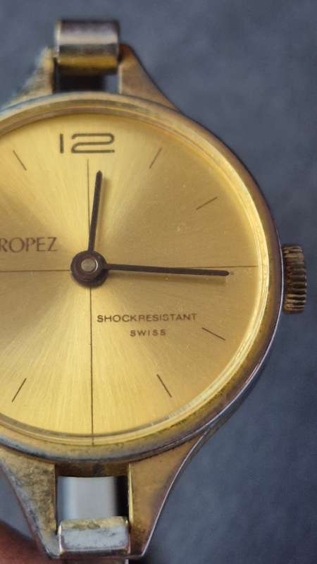 Vintage Ladies Sainst Tropez Shock Resistant Swiss made Mechanical Watch (not working)