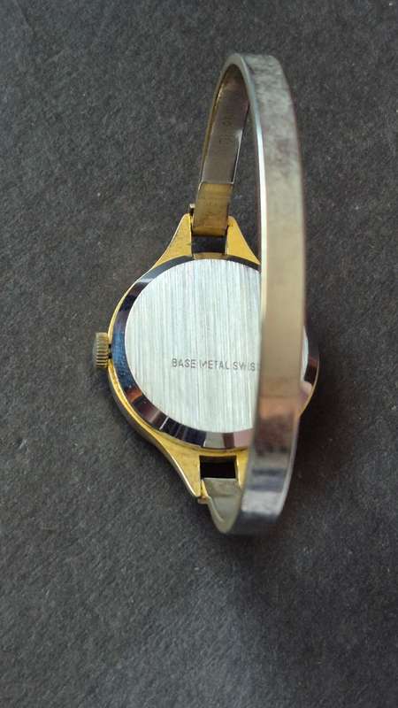 Vintage Ladies Sainst Tropez Shock Resistant Swiss made Mechanical Watch (not working)