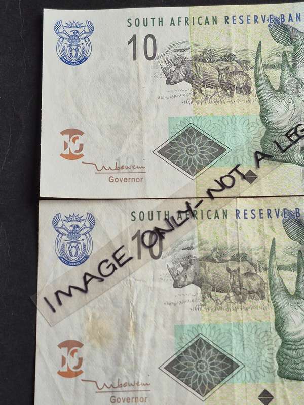 2 x TT Mboweni Ten Rand 2nd issue 2004 (nice condition)
