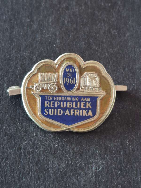 Republic of SA 31 May 1961 Pin Badge (nice condition)