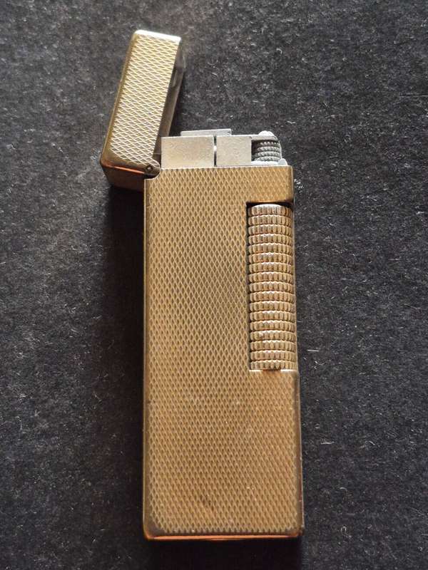 Vintage Dunhill Lighter (nice condition) engraved- needs flint /gas