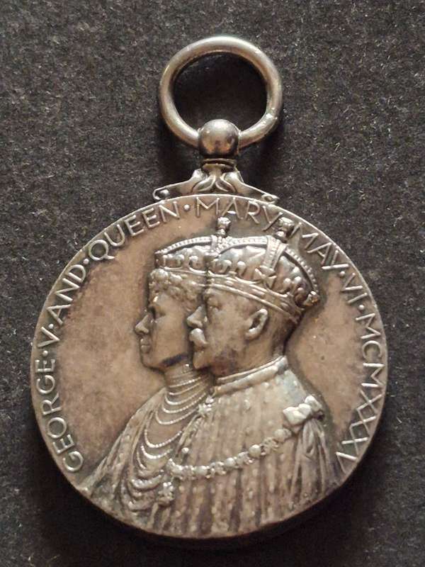 Silver Jubilee Medal King George V and Queen Mary 1935