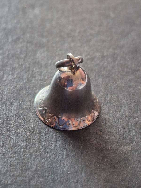Vintage Silver Bell Charm 1.8g