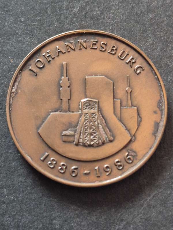 Johannesburg 100 Years Commemorate Bronze Medallion 1886 - 1986