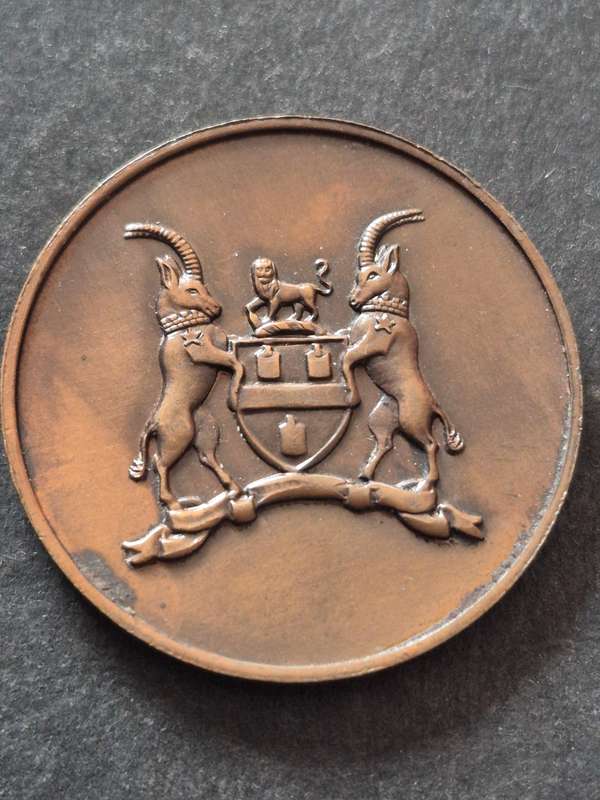 Johannesburg 100 Years Commemorate Bronze Medallion 1886 - 1986