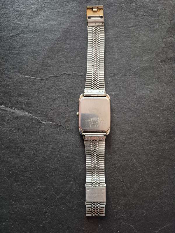 Vintage Men's Seiko Quartz Wrist Watch (not working) ideal for spares
