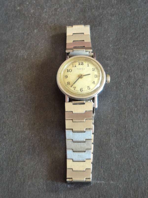 Vintage Ladies Timex Mechanical Wrist Watch- made in Great Britain (not working)