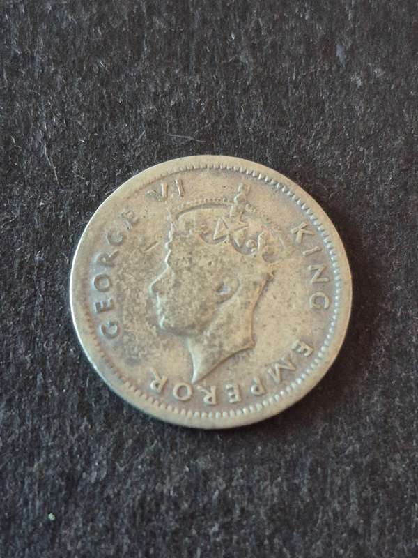 Southern Rhodesia Threepence 1942  .925 Silver