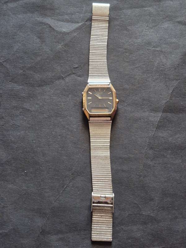Vintage Seiko Quartz Watch (untested) not working