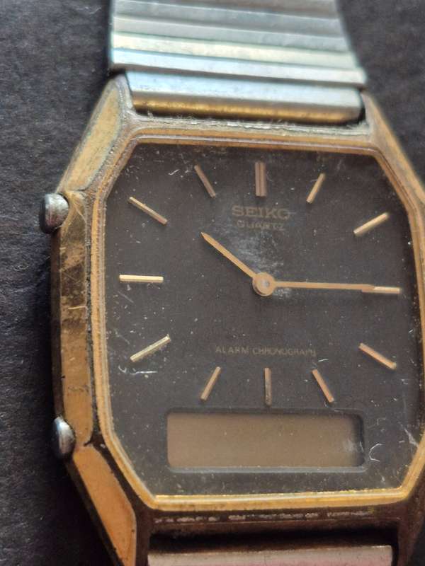 Vintage Seiko Quartz Watch (untested) not working