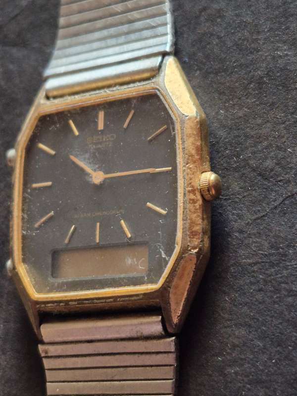 Vintage Seiko Quartz Watch (untested) not working