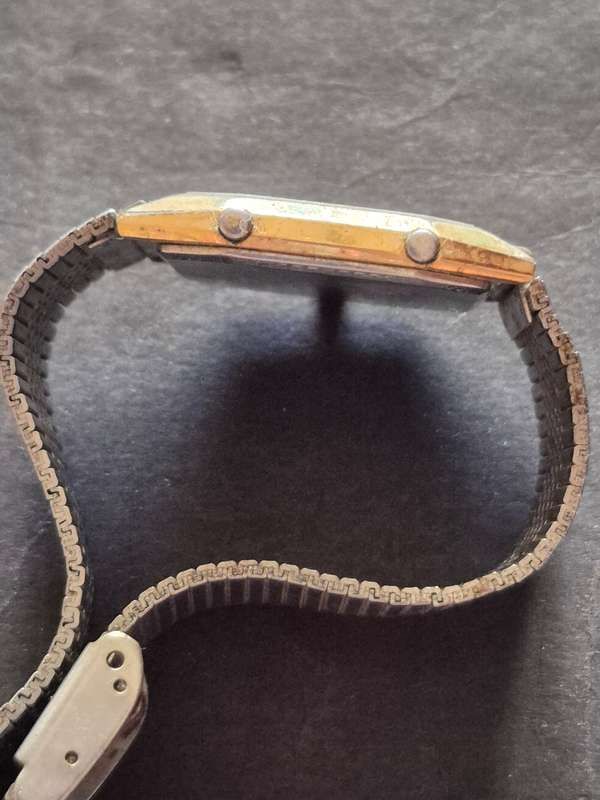 Vintage Seiko Quartz Watch (untested) not working