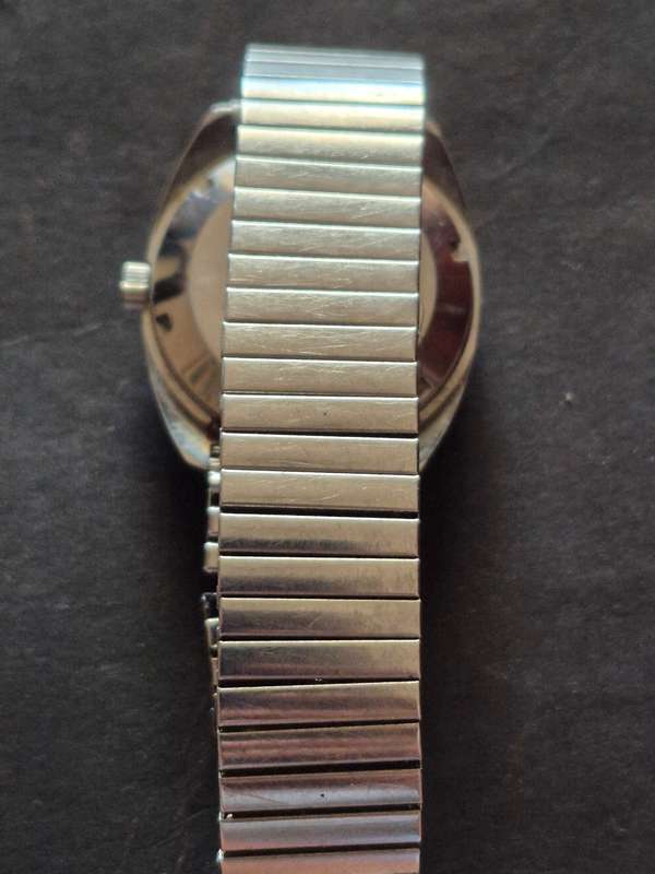 Vintage Roamer Searock Quartz Men's Wrist Watch (untested) not working