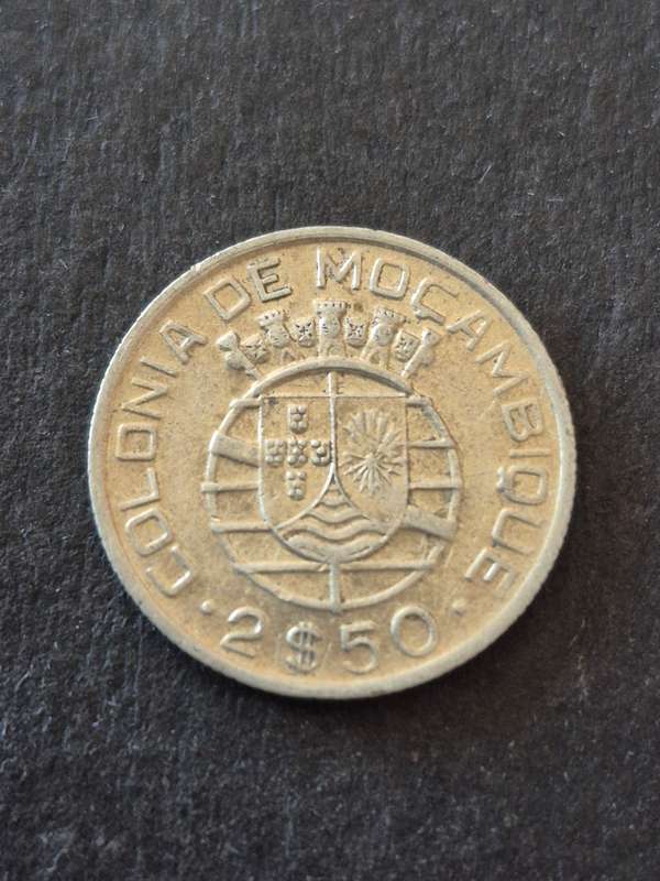 Republica Portuguesa Mozambique 2 1/2 Escudos 1950 Silver
