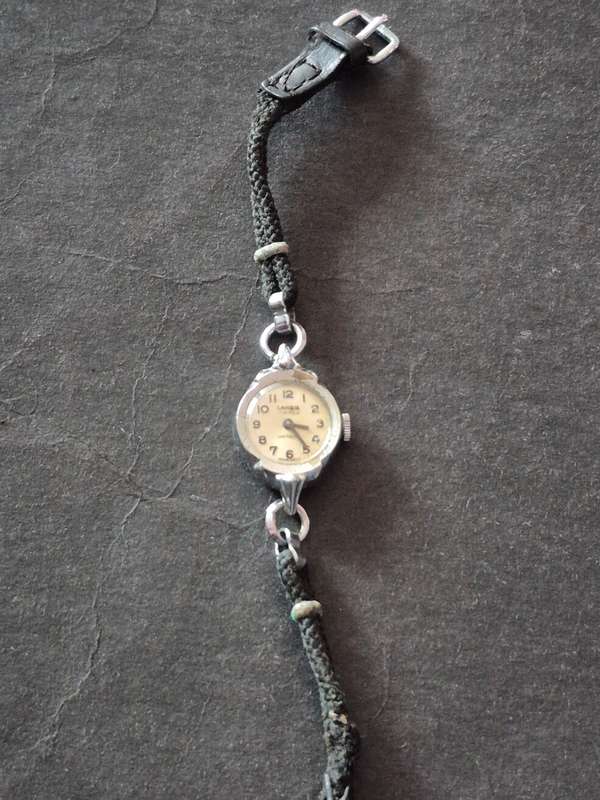 Vintage Ladies Lanco 17 Jewels Incablock Wrist Watch (not working)
