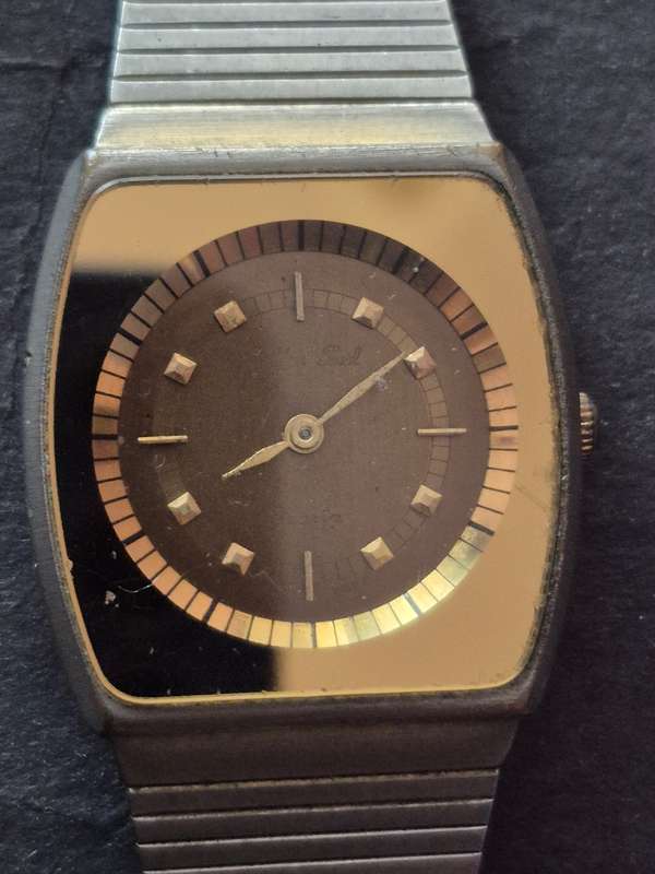 Vintage Golden Pearl Men's Quartz Watch- untested - sold as is (not working)