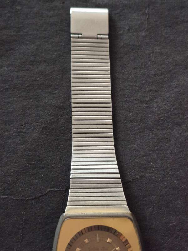 Vintage Golden Pearl Men's Quartz Watch- untested - sold as is (not working)
