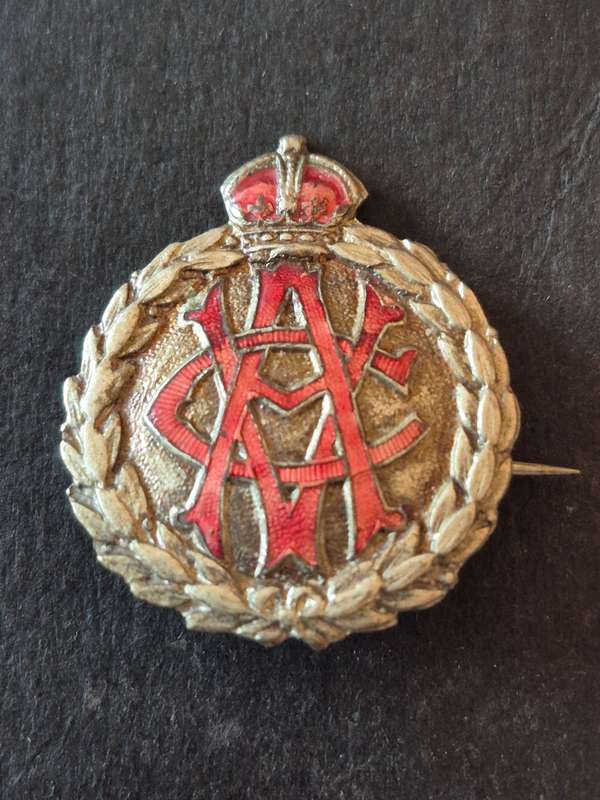 Army Veteran Corps Settlement Brooch (enameled) 25mm x 30mm