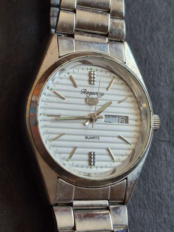 Vintage Regency 5 Quartz Men's Watch  - nice condition (untested) sold as is