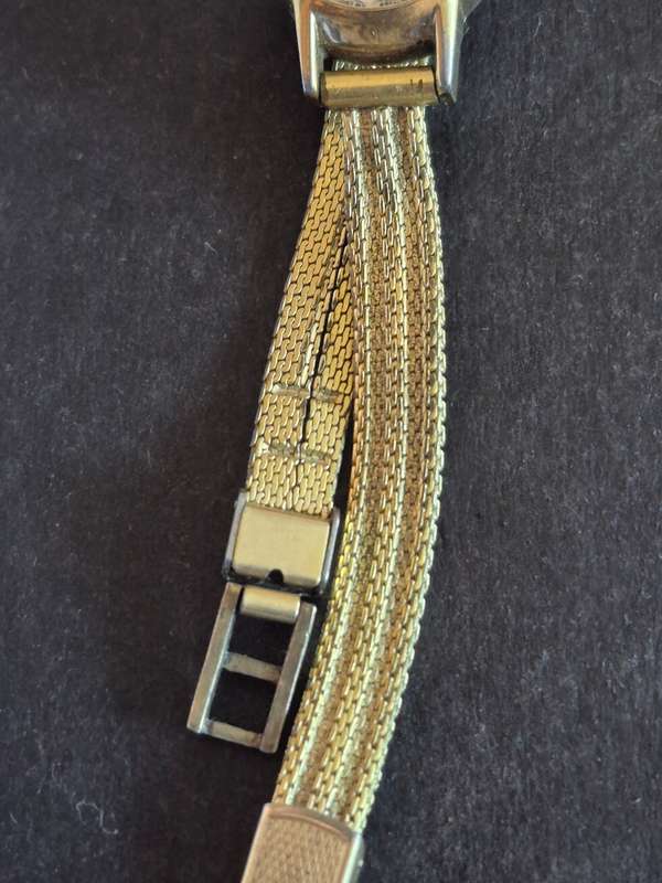 Vintage Ladies Timex Wrist Watch (not working)