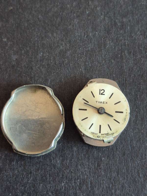 Vintage Ladies Timex Wrist Watch (not working)