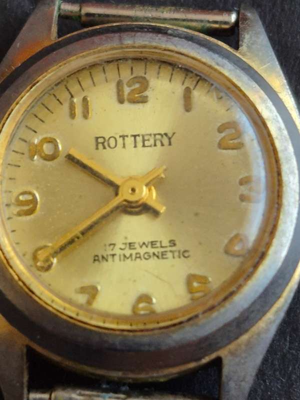 Vintage Ladies Rottery 17 Jewels Antimagnetic Wrist Watch (missing winder) not working