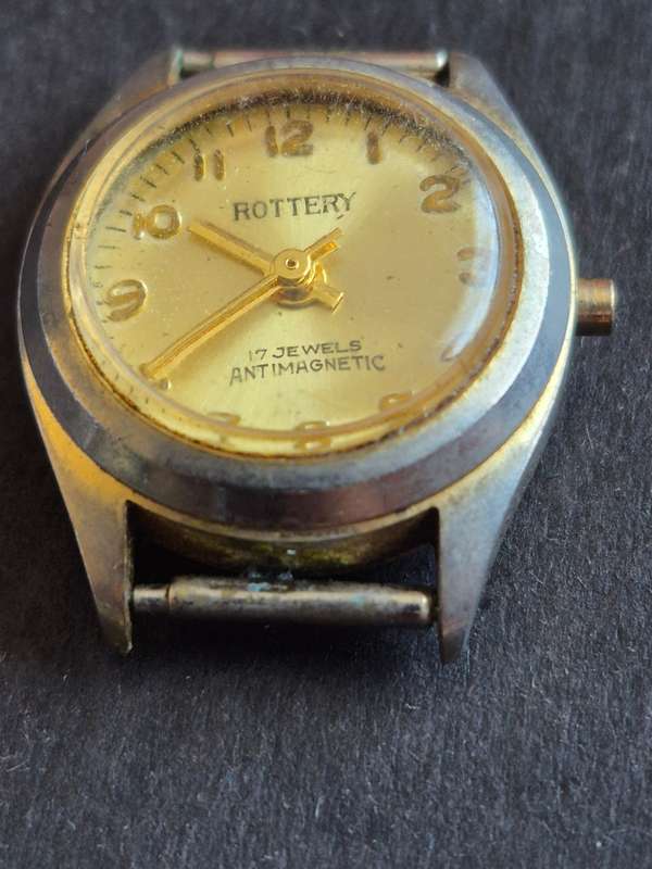 Vintage Ladies Rottery 17 Jewels Antimagnetic Wrist Watch (missing winder) not working